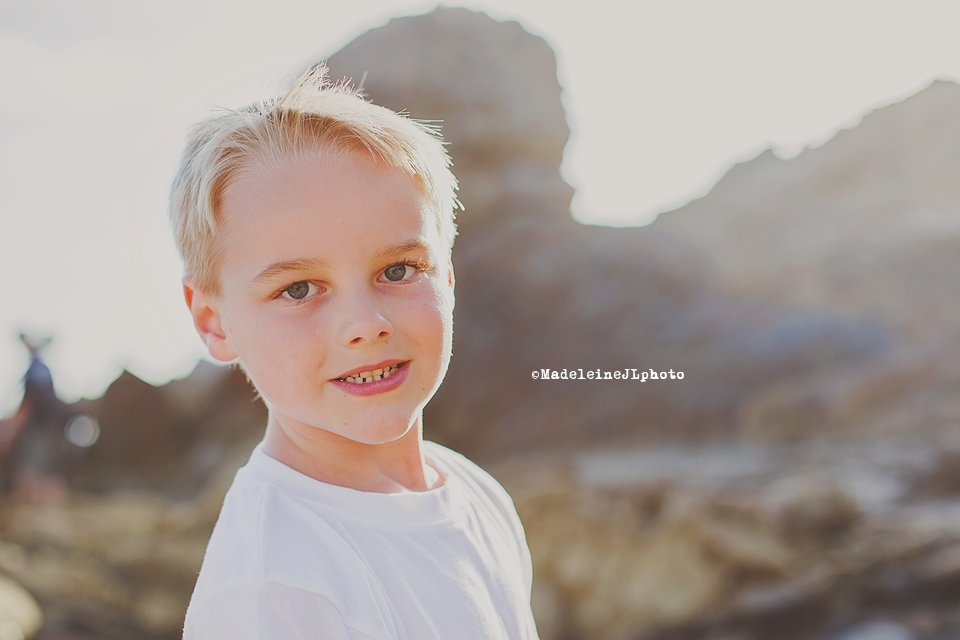Extended family beach session Corona del Mar beach. Orange County family photographer Beach session. Orange County, los angeles, san diego, inland empire family children kids couples senior photographer